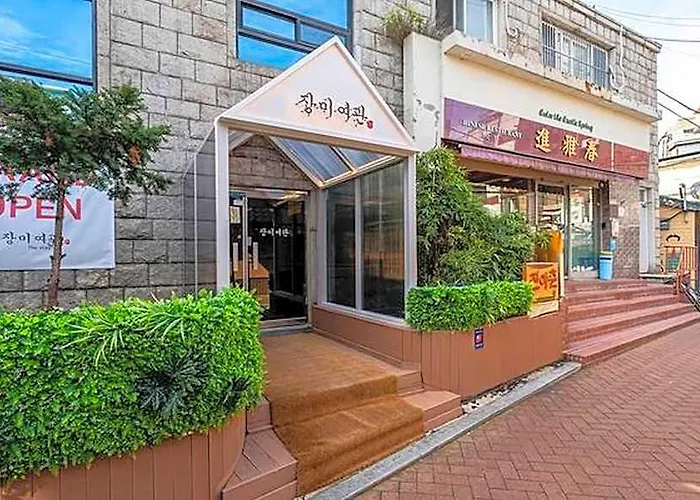 Jongro Daehakro Rose * Seul