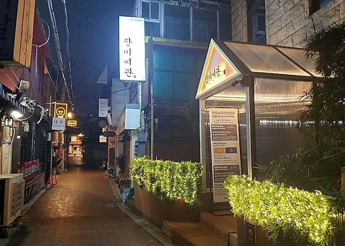 Hotel Jongro Daehakro Rose