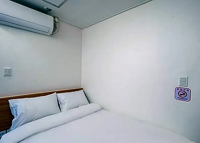Hotel Jongro Daehakro Rose Seul